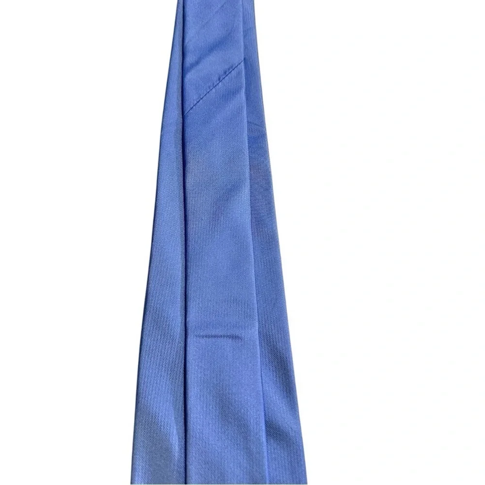 Van Heusen- Solid Blue 100% Silk Stain Resistant Tie